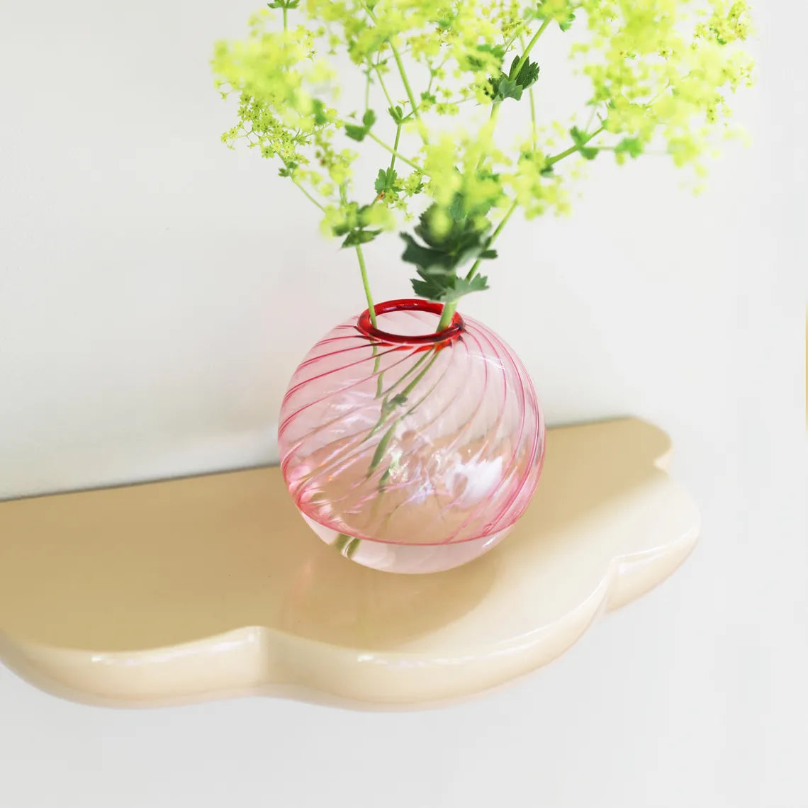 Vase spiral pink