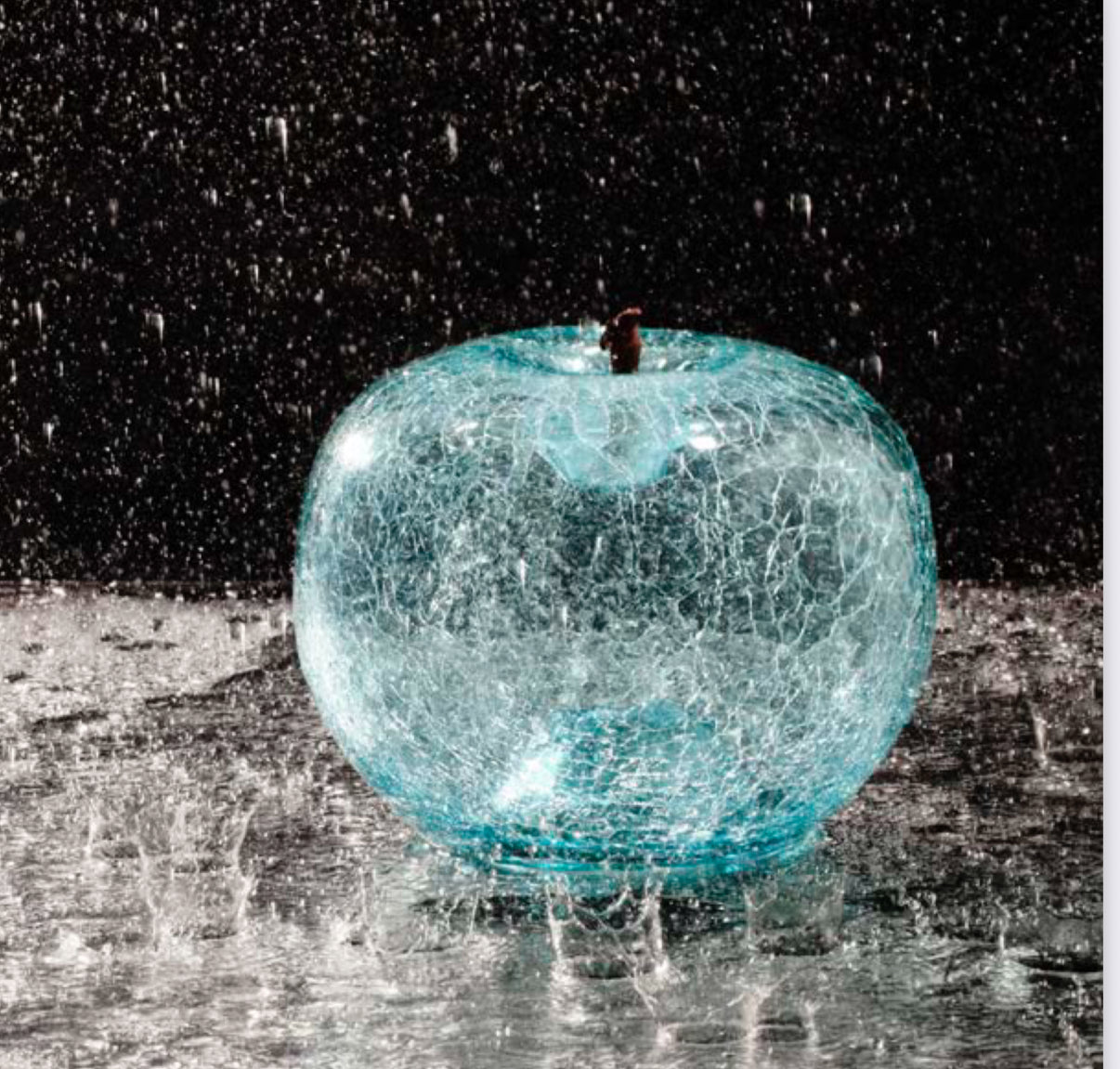 Crackled glass apple aquamarine (large)