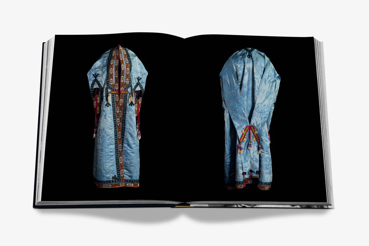 Coffee table book UZBEKISTAN SILK & GOLD: THE MAGNIFICENT ART OF COSTUME