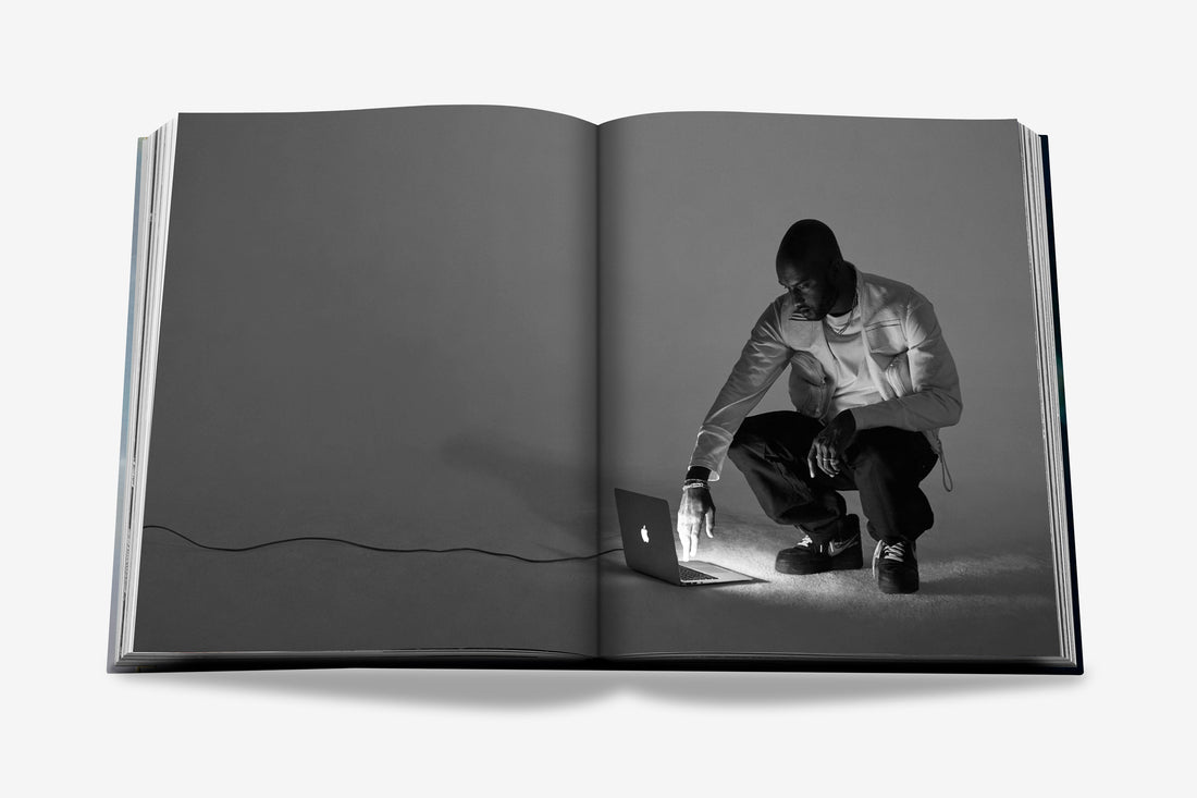 Coffee Table Book Louis Vuitton: Virgil Abloh (Classic Balloon Cover)