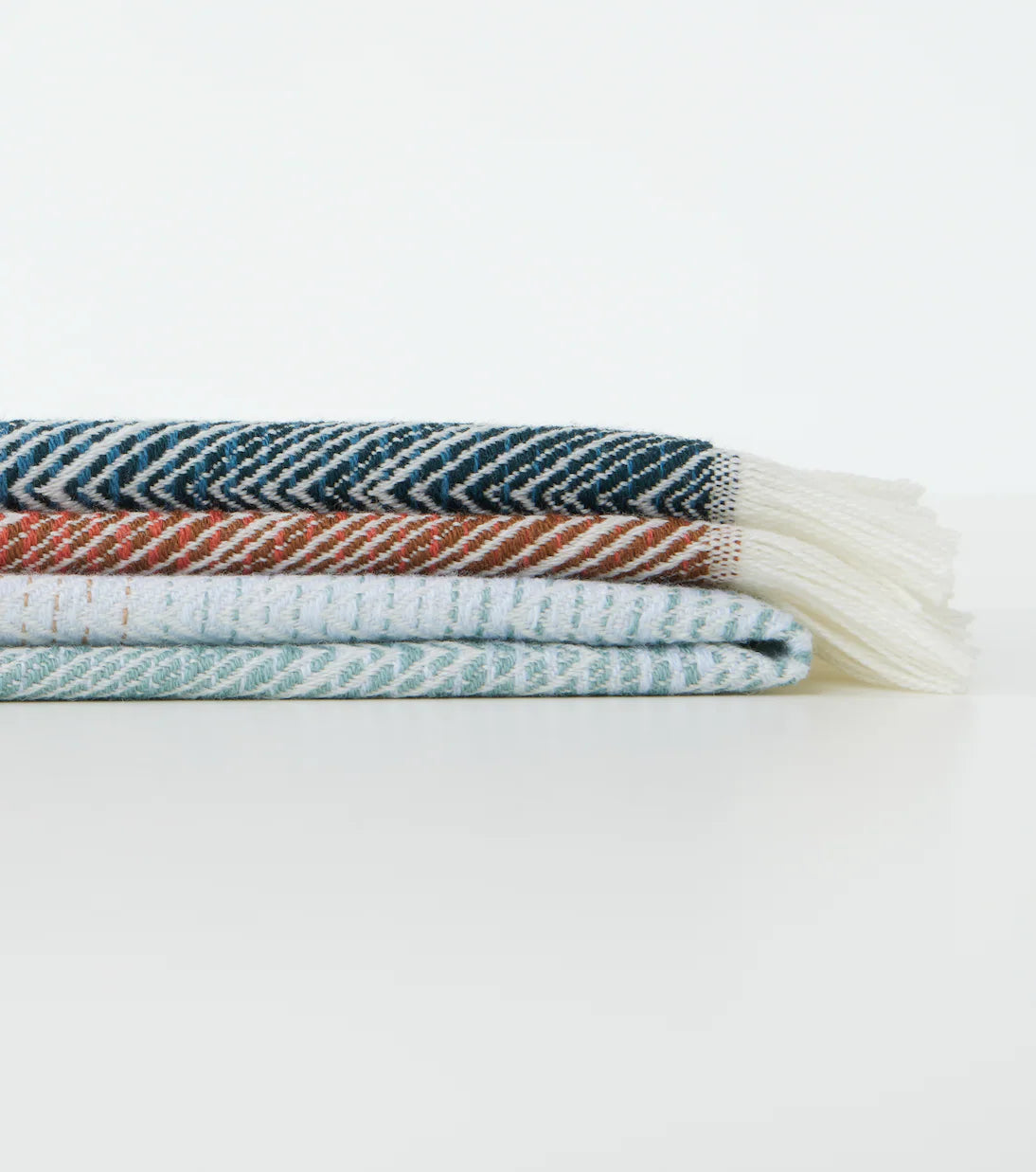 Ciro Zigzag fringed wool throw