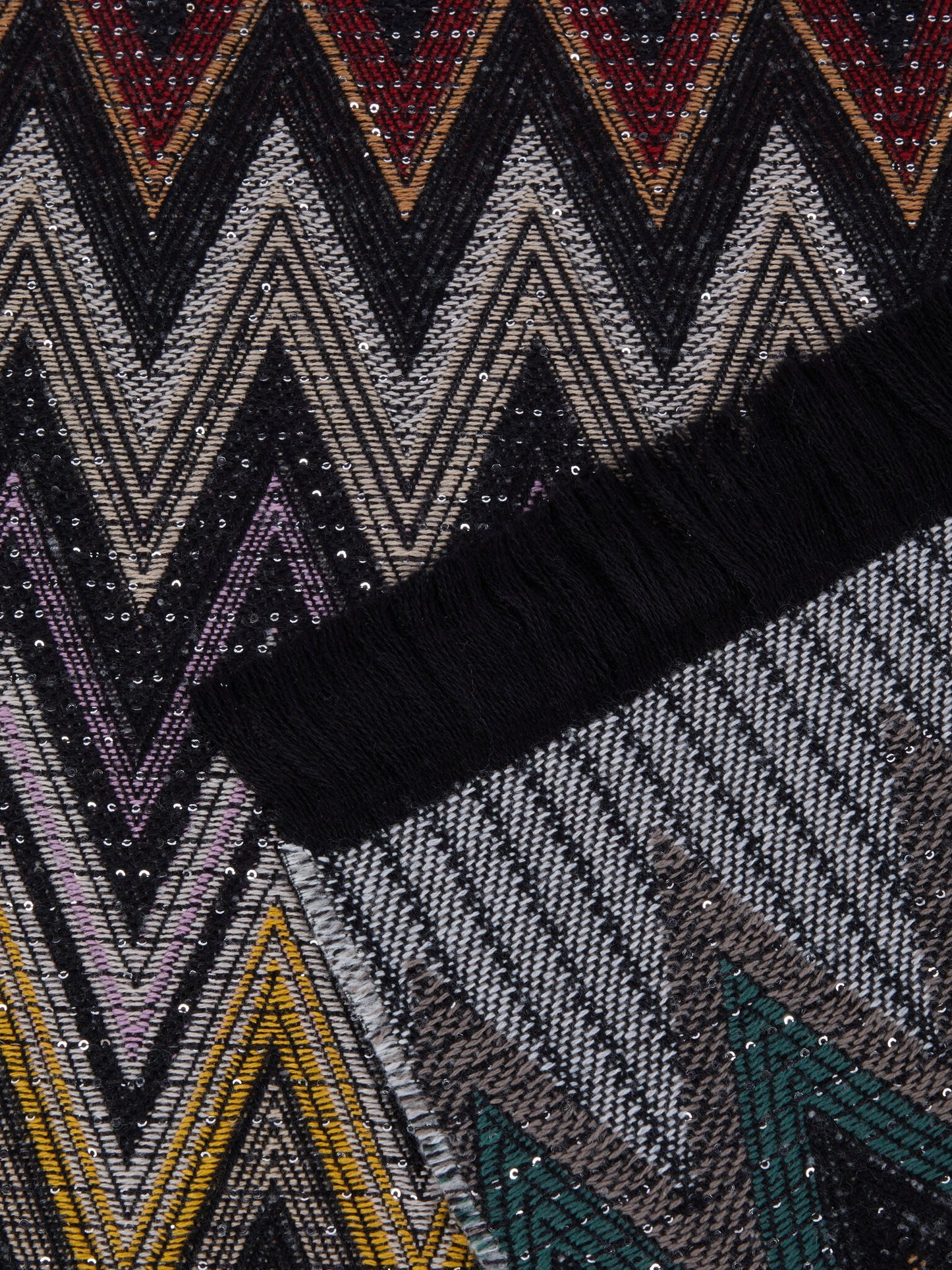 Chen wool blend zigzag plaid blanket with sequins