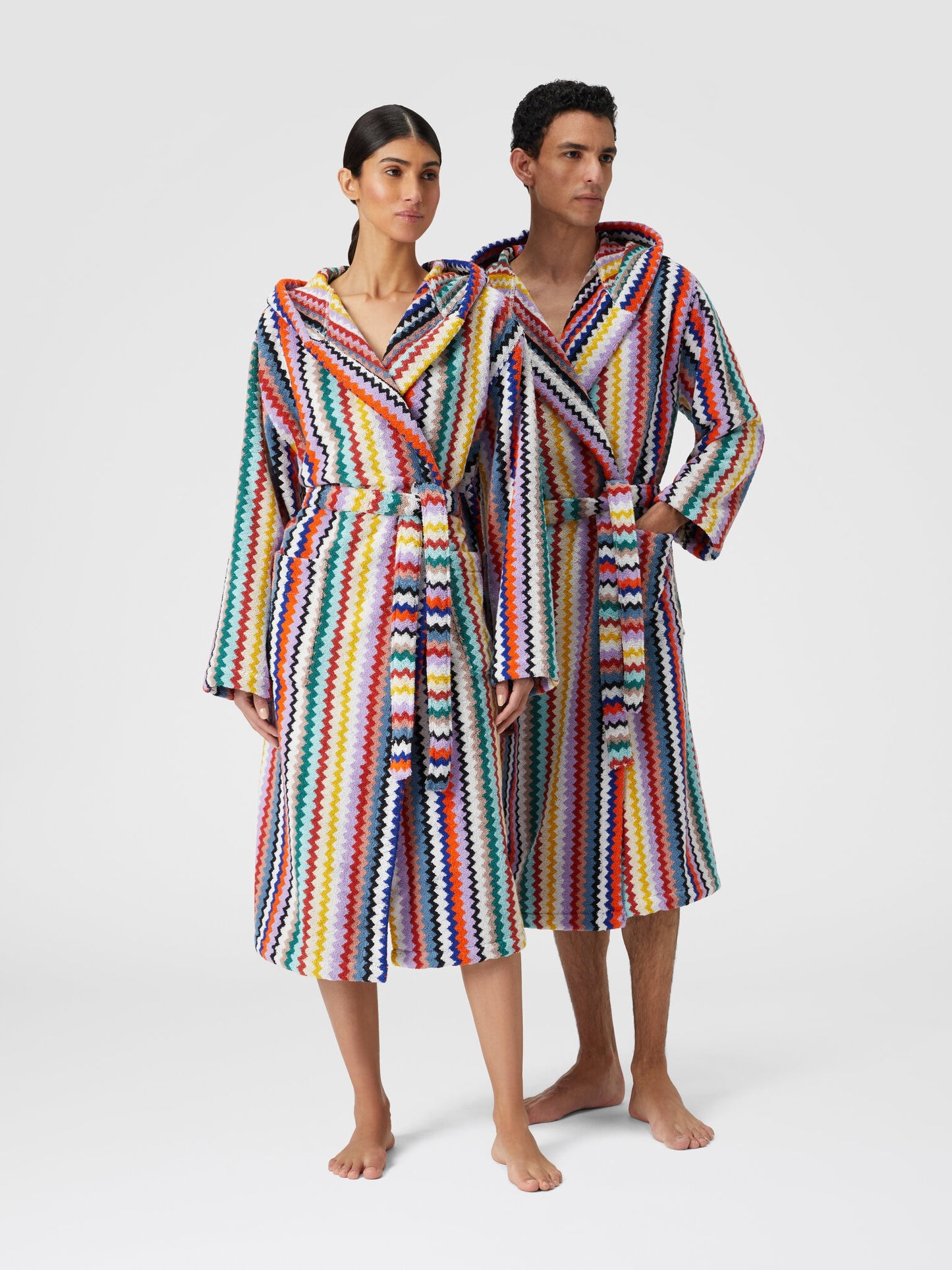 Riverbero bathrobe hooded in cotton terry with zigzag pattern