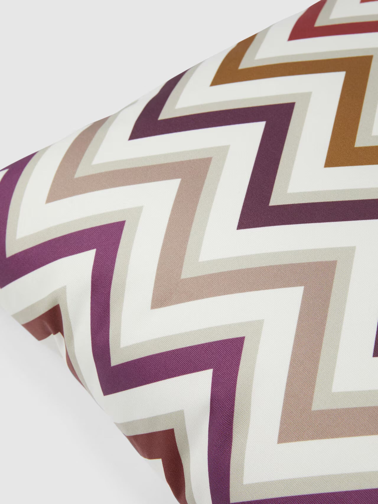 Outdoor cushion Watamu  in technical fabric zig zag 45X45