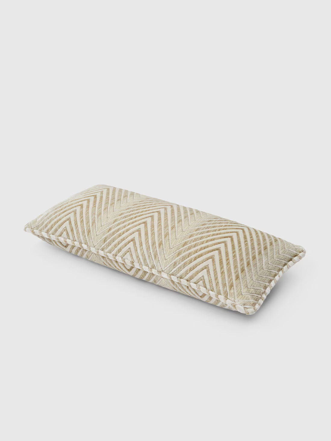 Ziggy 30x60 cm viscose blend zigzag cushion