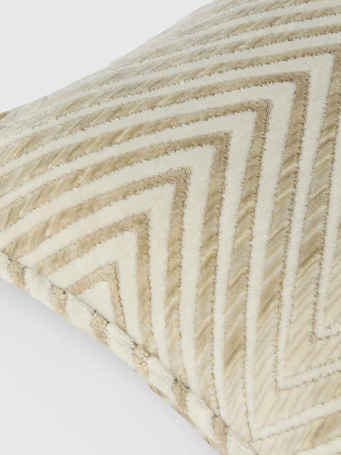 Ziggy 30x60 cm viscose blend zigzag cushion