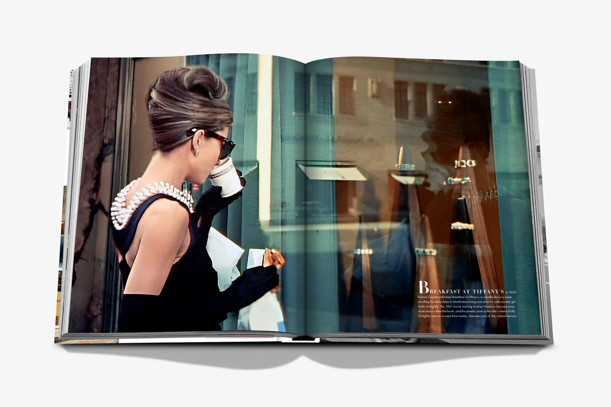 FIFTH AVENUE: 200 YEARS OF STORIES AND LEGENDS