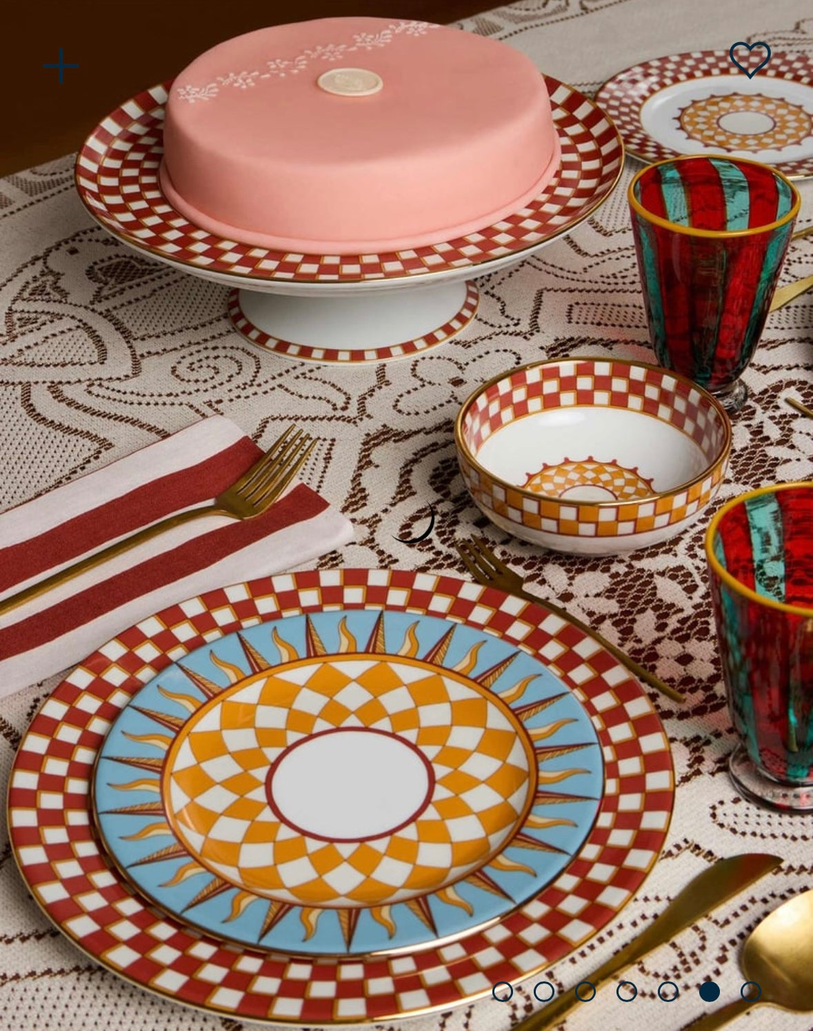 Apollo Brick in Porcelain Cake Stand