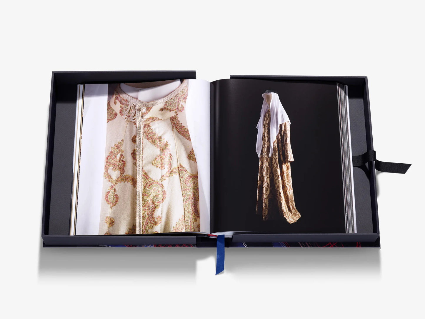 Costumes of Saudia Arabia, A Heritage of Fashion