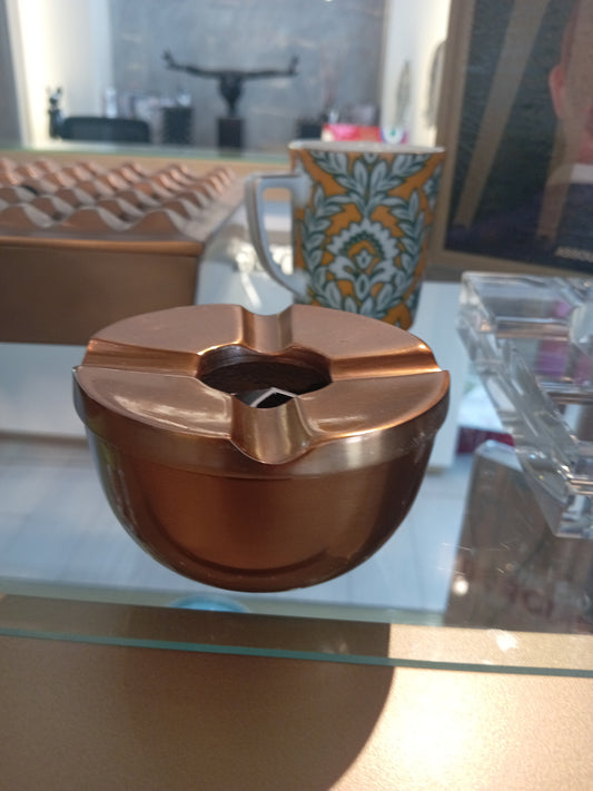 Small circular ashtray set of 2
